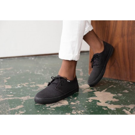 Vegane Sneaker von Toms - Carlo Black on Black